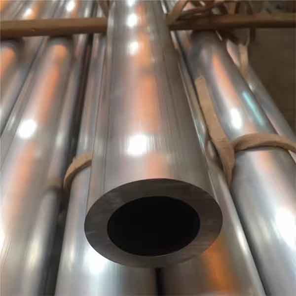 Hydraulic steel pipe