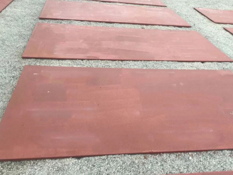 Wear-resistant steel plate