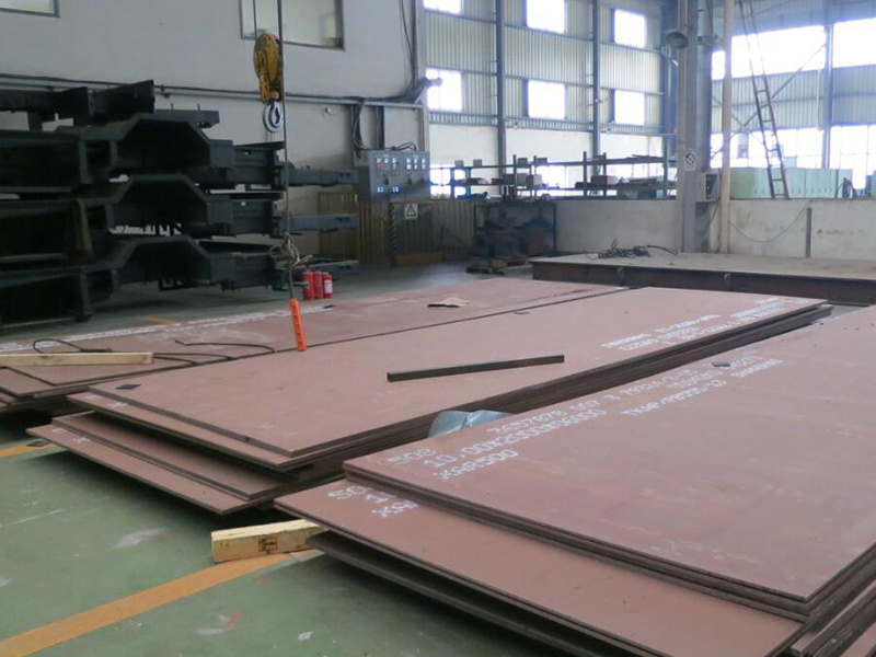 Wear-resistant steel plate