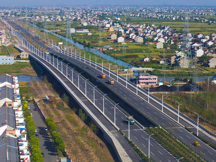 中央大道西延頭興港大橋