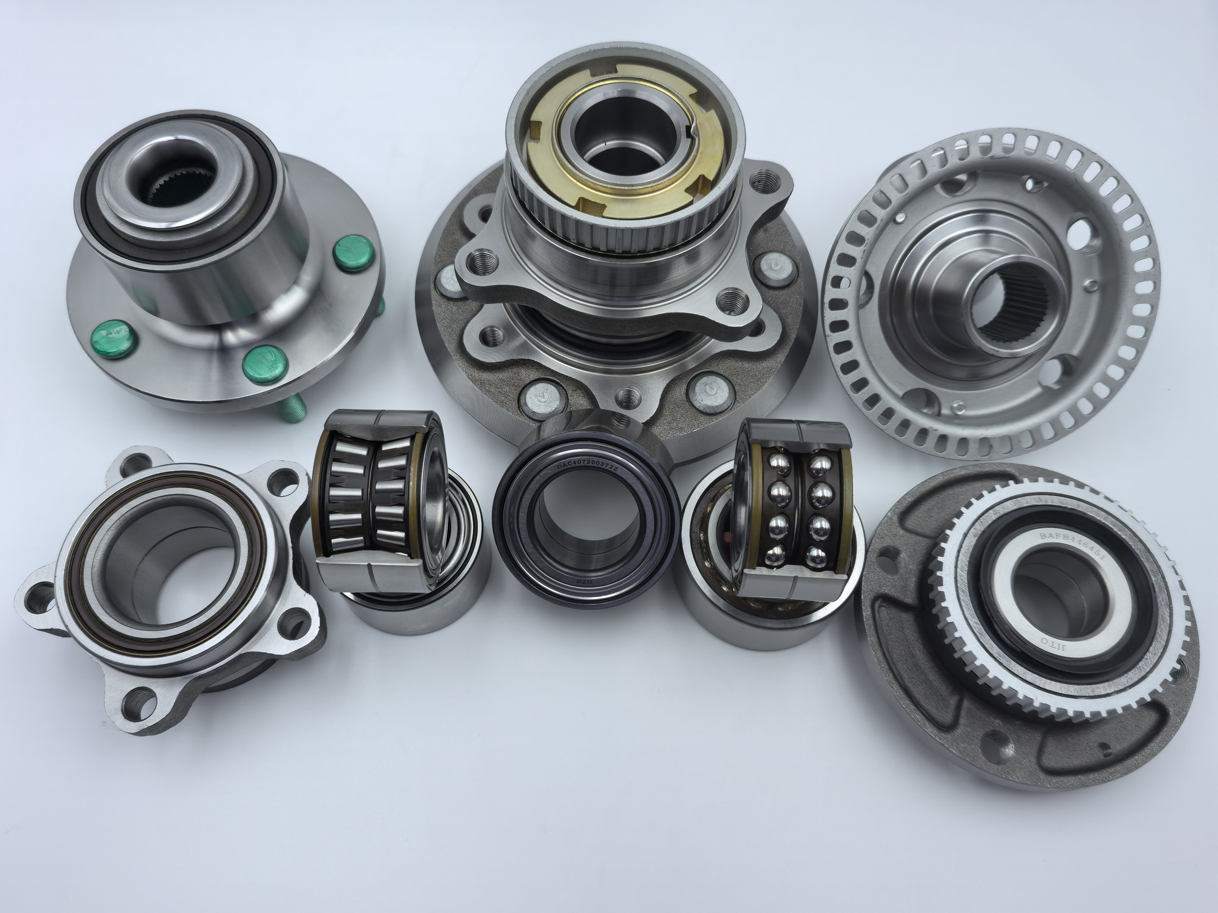 Characteristics and evolution of wheel hub bearing units of various generations