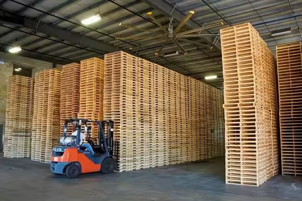 What is the best material for palletizing?
