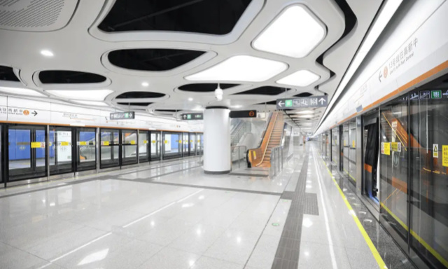 Spark lights up four new subway lines in Shenzhen