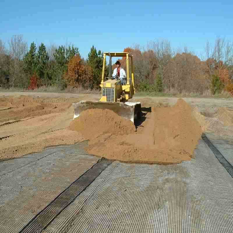 50/50kn Glassfiber Geogrid Bituminous Coating for Airport Runway Asphalt Reinforcement Fiberglass Geogrid