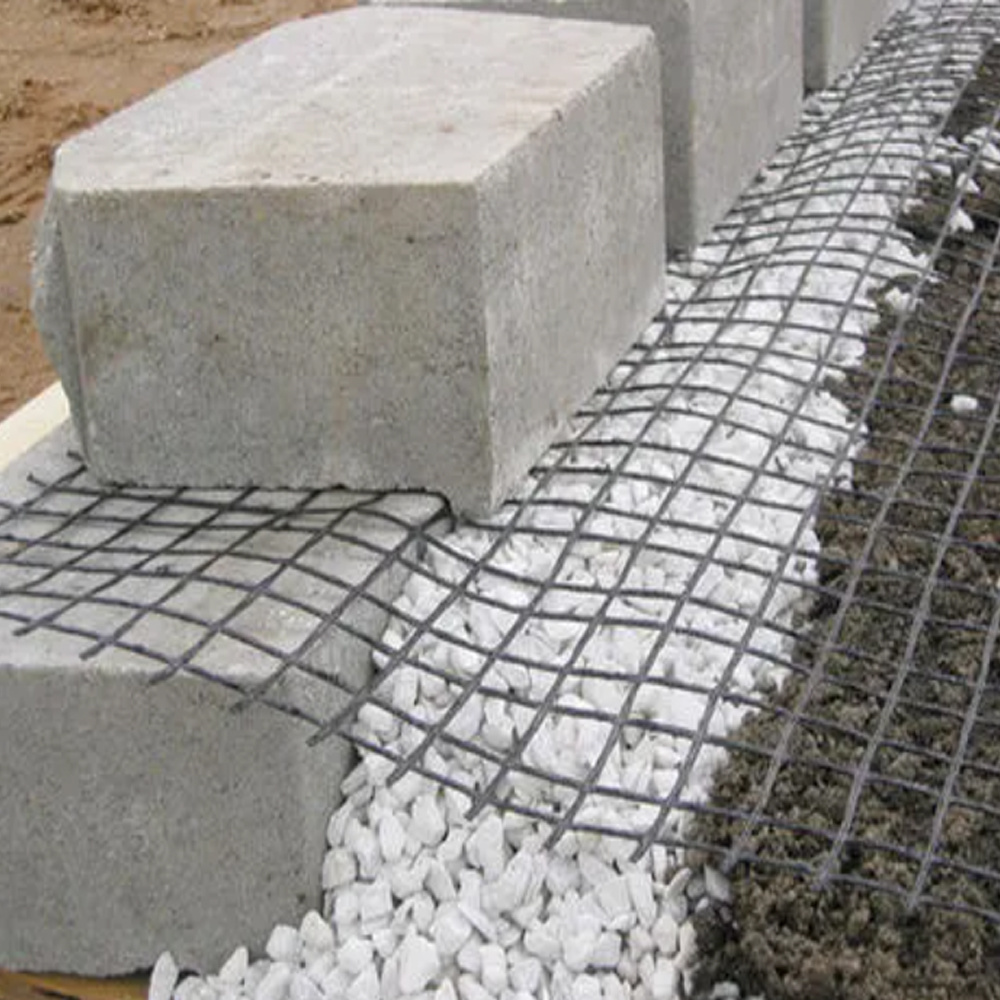 Composite Asphalt Geogrid 80kn/M Coating Asphalt with Geotextile Hot Sale