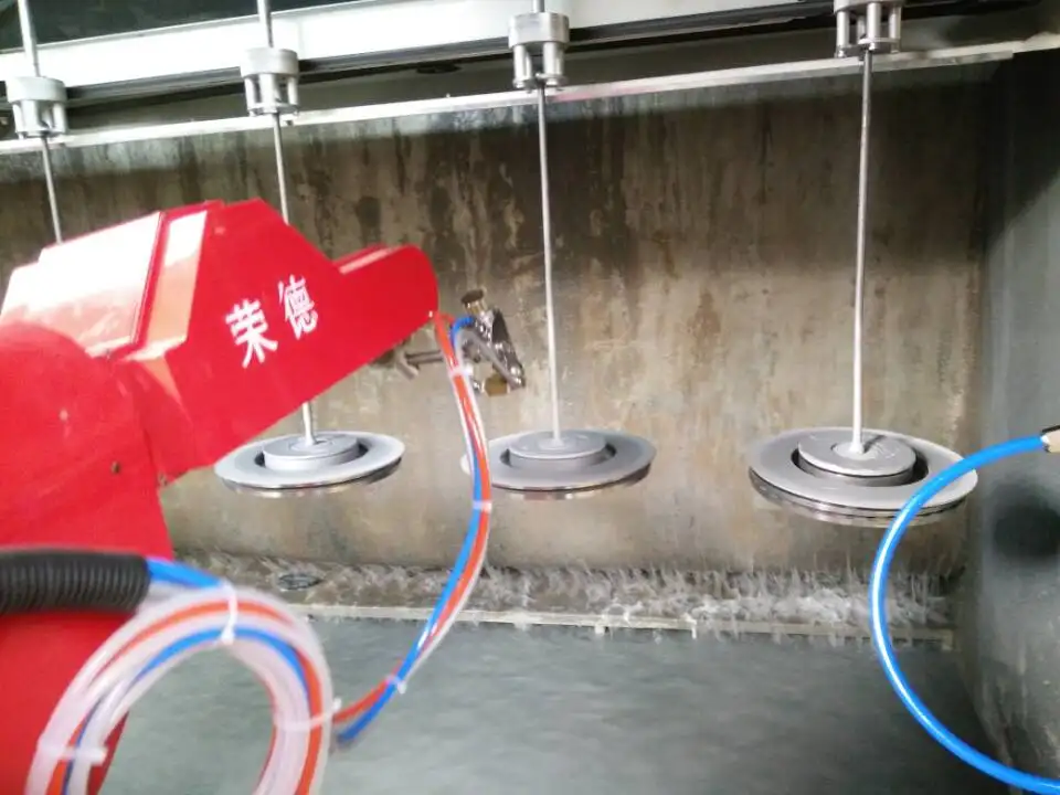 汽车零部件行业采用荣德喷涂机器人的优势