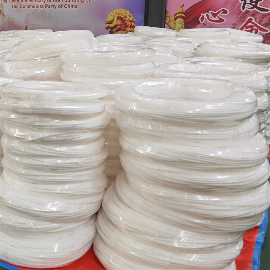 Tubo recto de teflón blanco lechoso