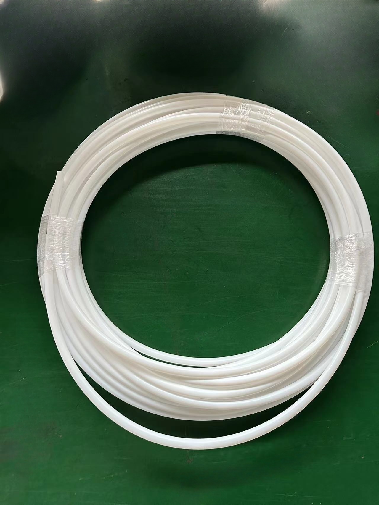 乳白色铁氟龙直管