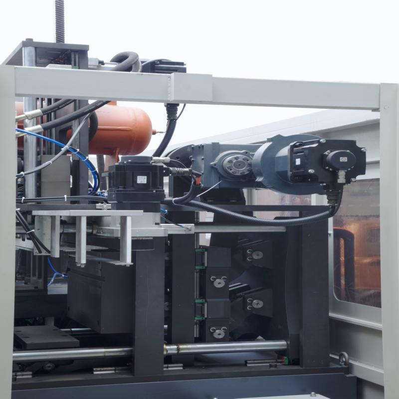 6 Cavity 700ml PET Top Linear Automatic Plastic Bottle Manufacturing Machine