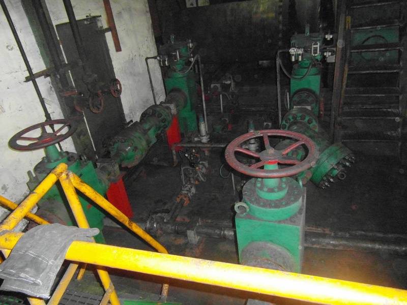 Use site of descaling valve group