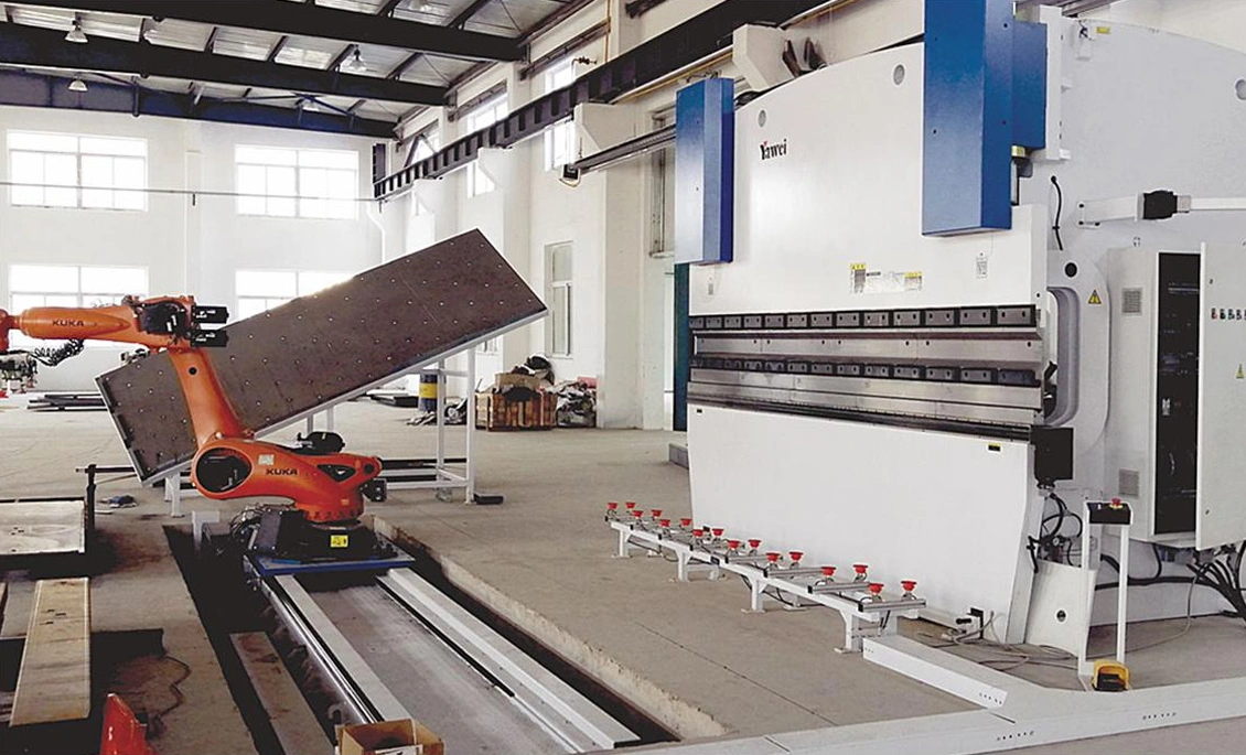 Leading super-large tonnage and super-long size CNC bending machine Leading super-large tonnage and super-long size CNC bending machine