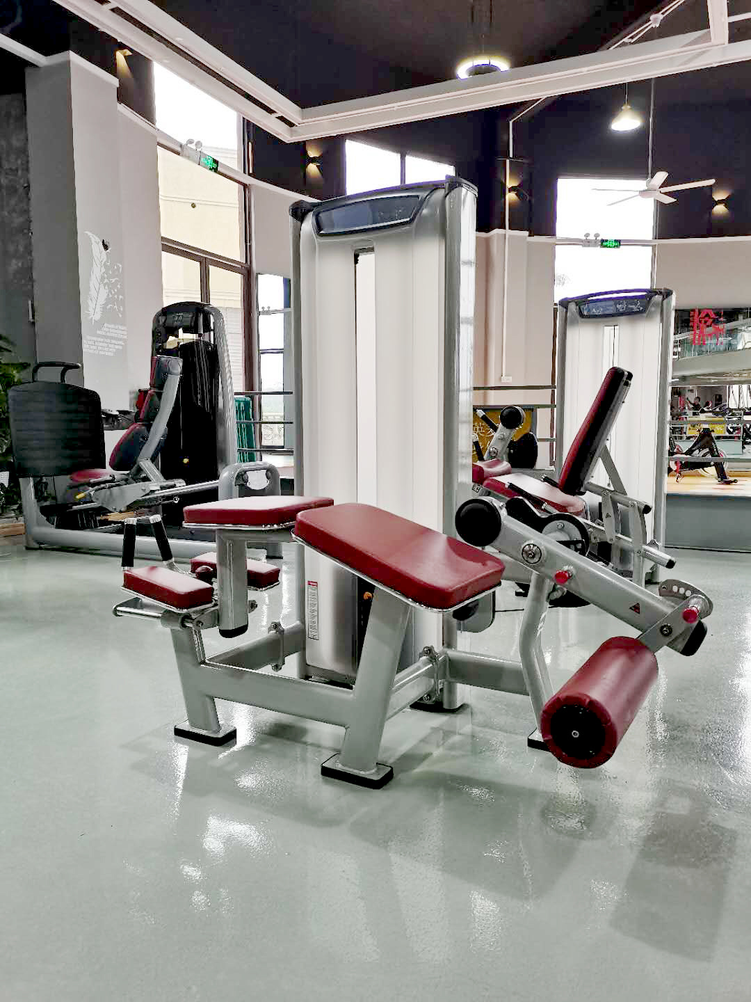 The installation of gym equipment for African clients has been completed.