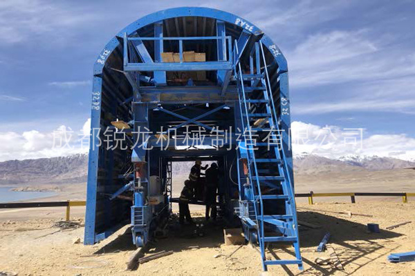 China Communications First Bureau Tibet Ali 33 m trolley