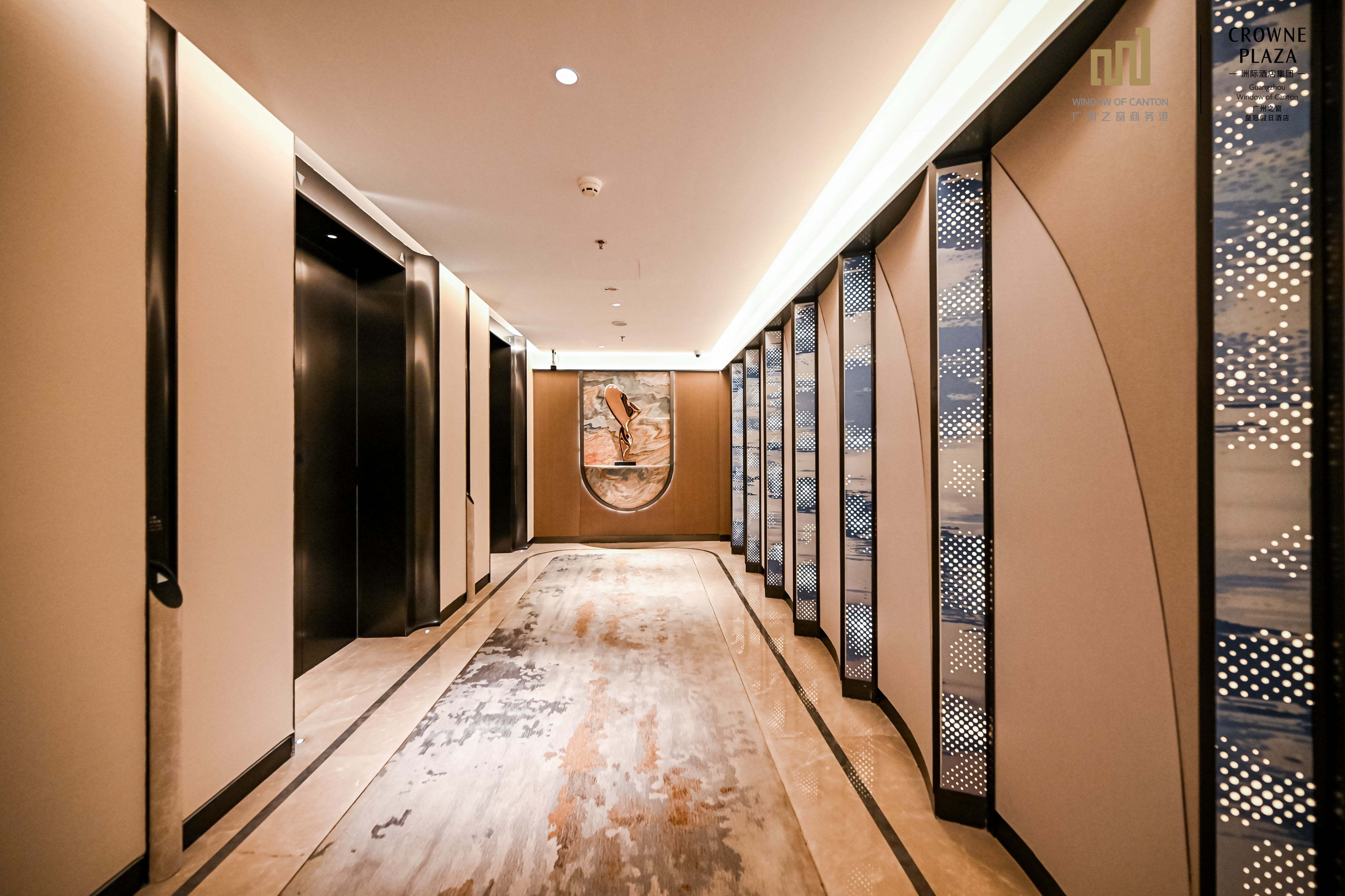 Smooth Sailing: Modern Furniture Designs Anchor at Crowne Plaza Guangzhou