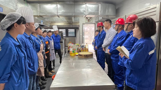 黃岡美豐開展食堂設(shè)施設(shè)備安全使用與規(guī)范操作培訓(xùn)