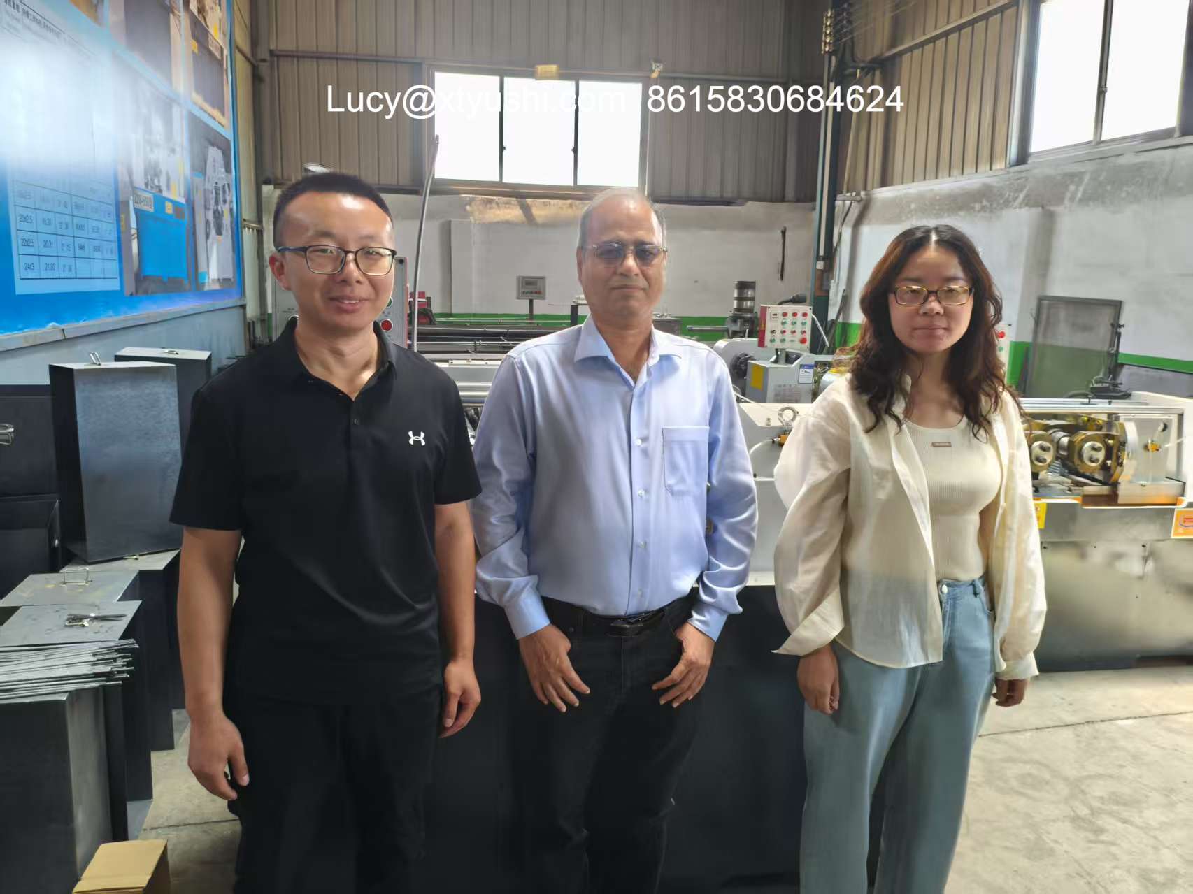 UAE customers came to our factory to learn how to operate and use the wire rolling machine UAE customers came to our factory to learn how to operate and use the wire rolling machine