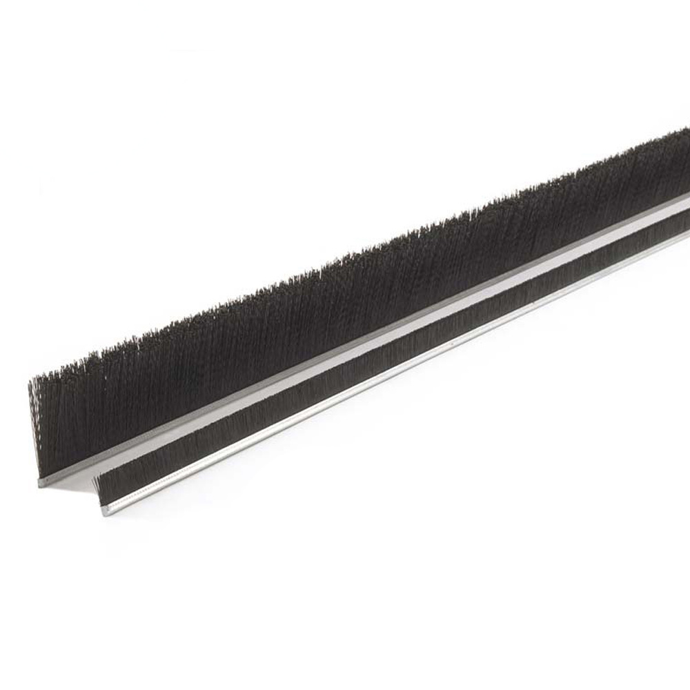 Strip brush