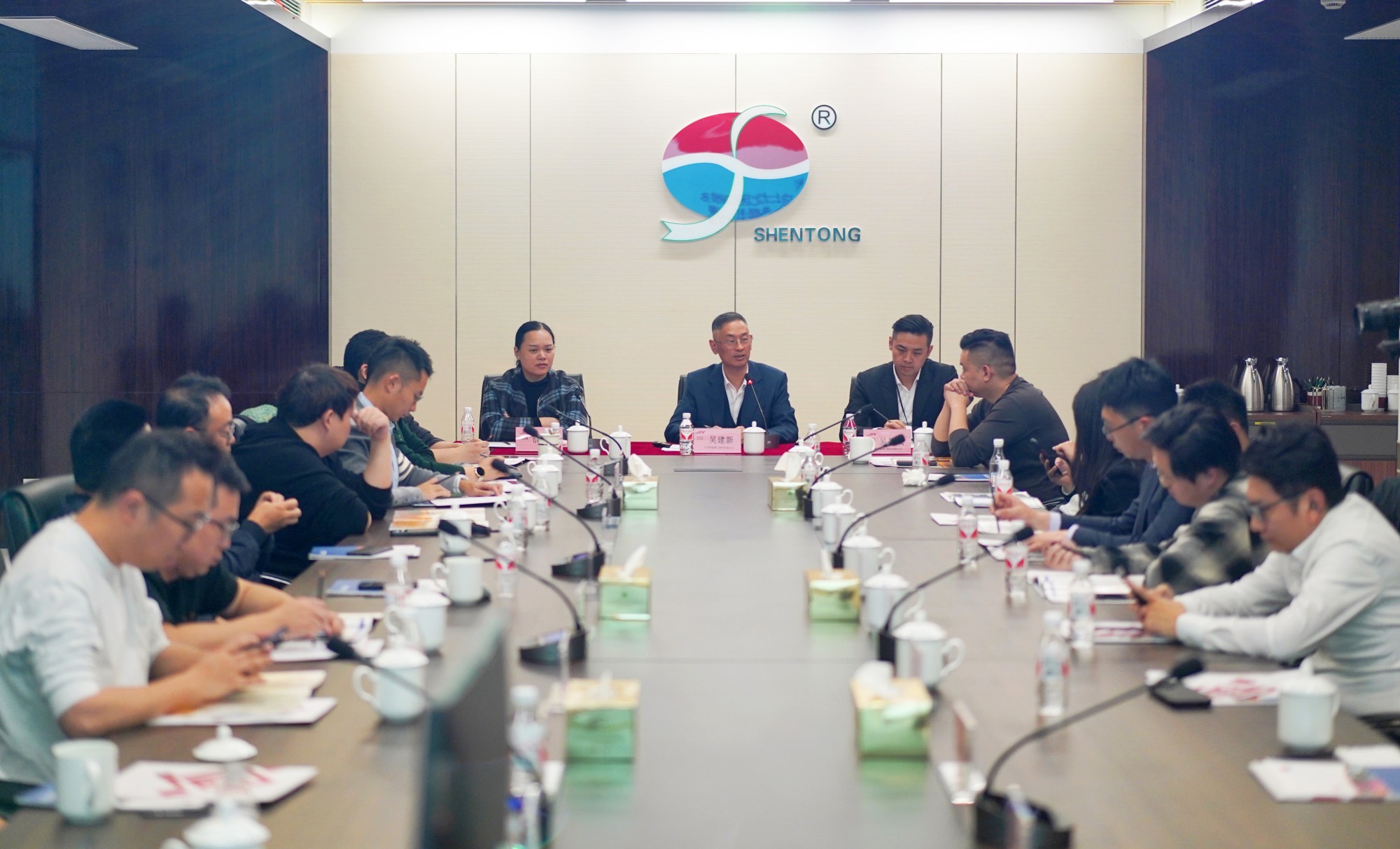 Nantong Youth Private Entrepreneurs Association "Red • Heritage" Think Tank Session 3 | Entrepreneurship is Difficult, but Those with Ambition Will Succeed — A Special Sharing by Wu Jianxin, Party Secretary and President of Jiangsu Shentong Valve Co., Ltd.