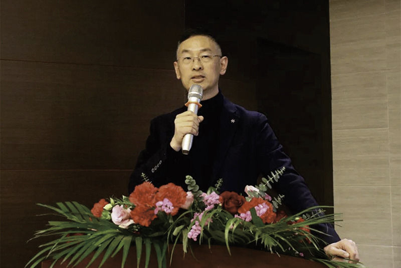 强化人才培养