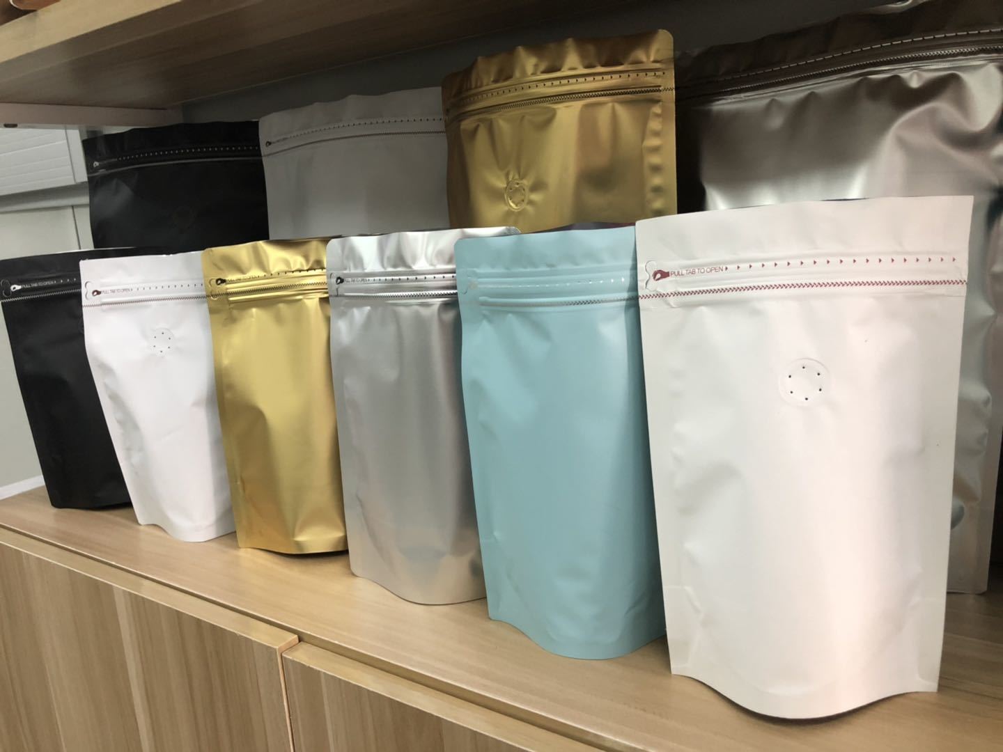PACKAGE FOR COFFEE BEAN AND POWDER