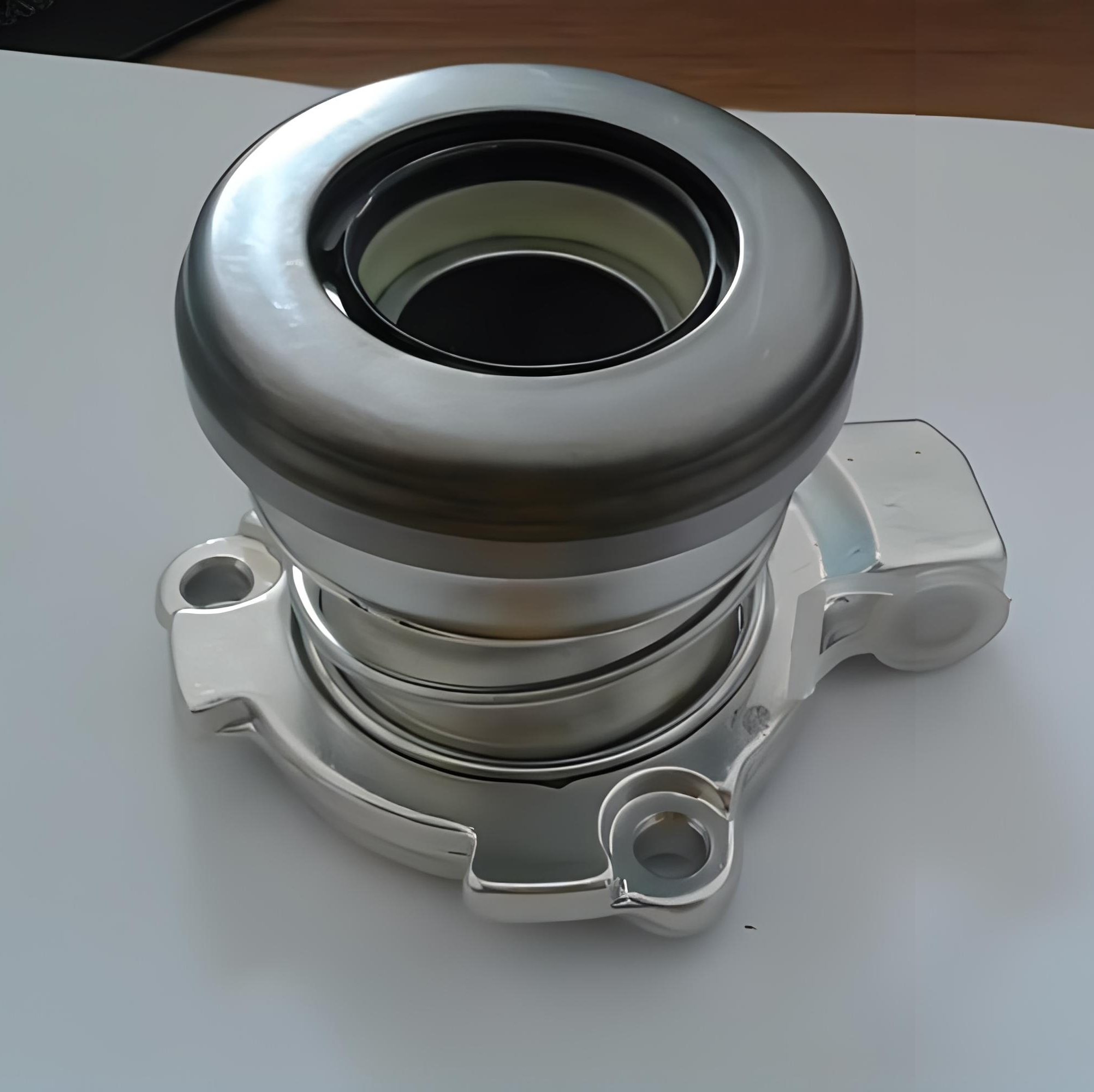 Automobile clutch release bearing