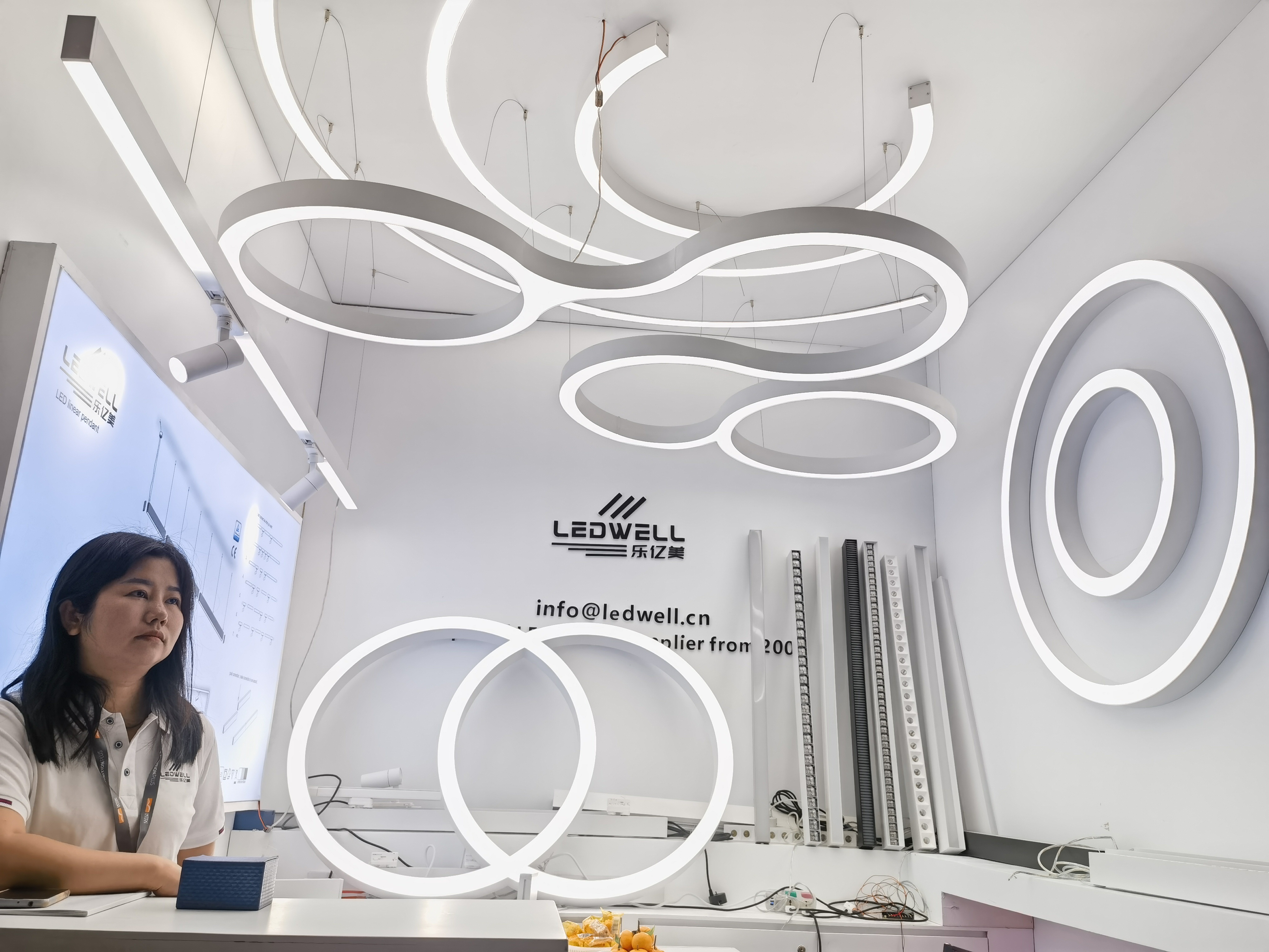 LED Circular Linear Lights and Bended Linear Lights with Silicon Diffuser and PC
