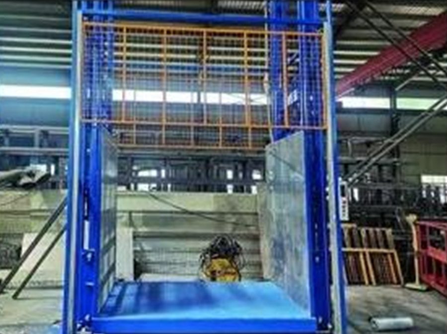 Guide rail type hydraulic lifting platform