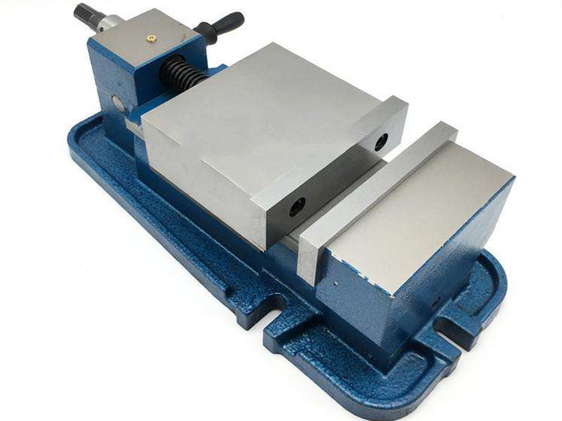 Small pneumatic vise