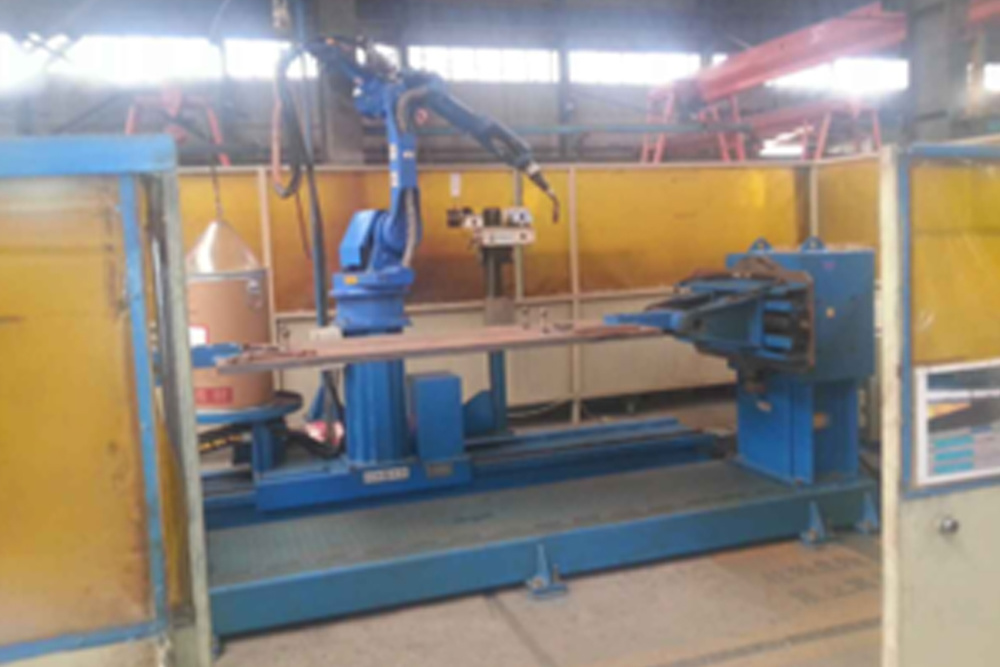 Komatsu 8 axle pivot  welding  robot