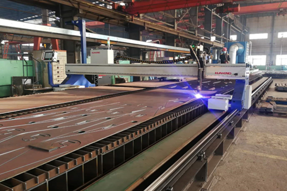 HUAHENG plasma cutting machine