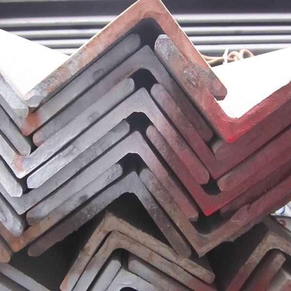 Acero galvanizado del ángulo