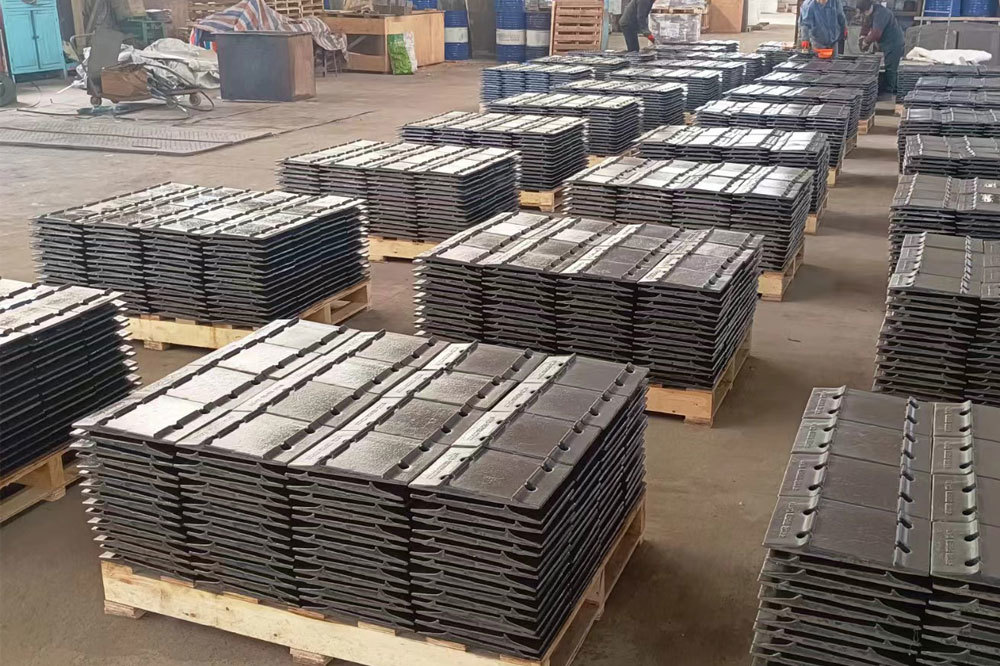 Rail tie plate