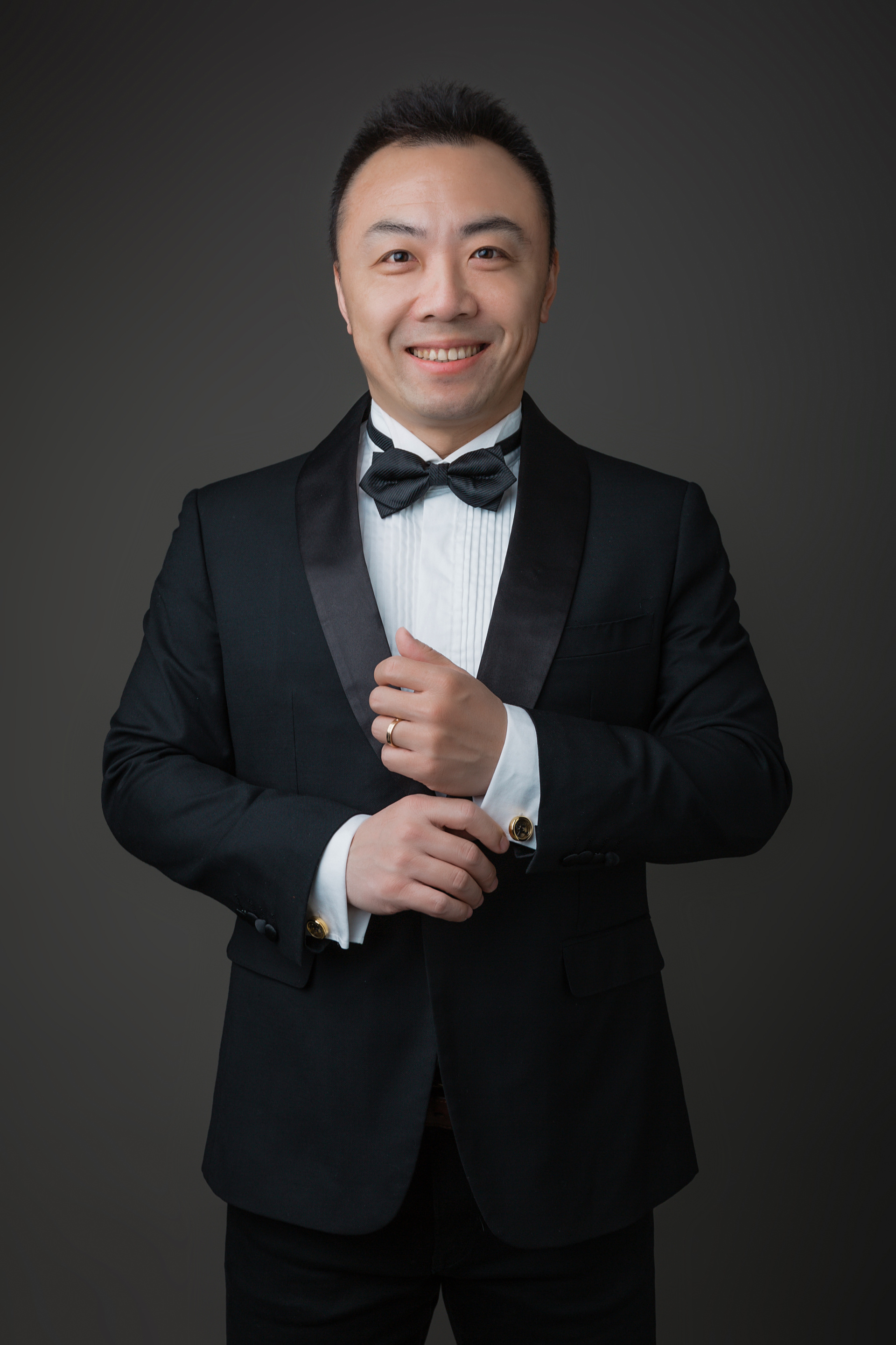 中央歌剧院男中音歌唱家——耿哲