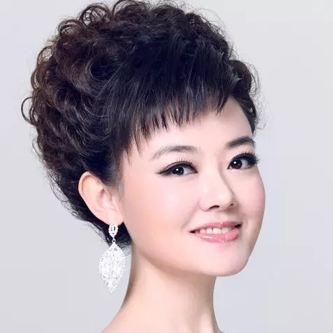 中央歌剧院女高音歌唱家——王庆爽