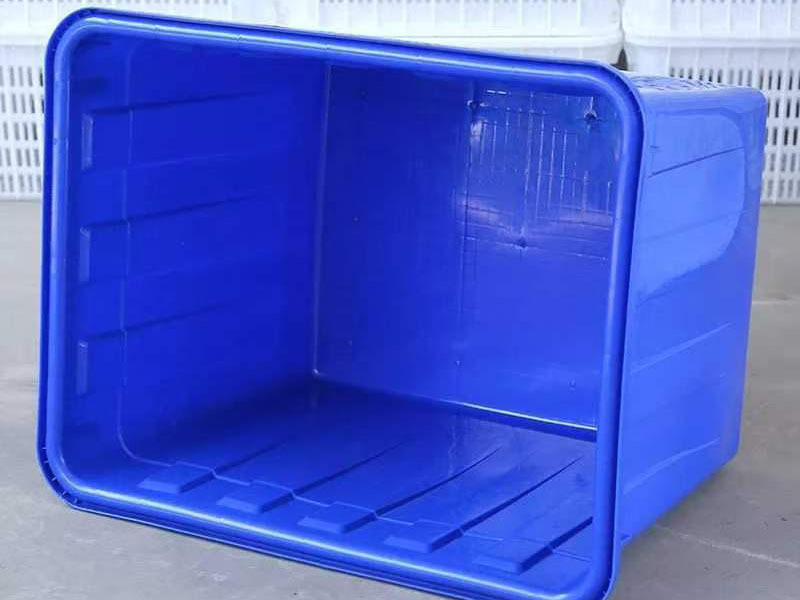 Plastic water tank