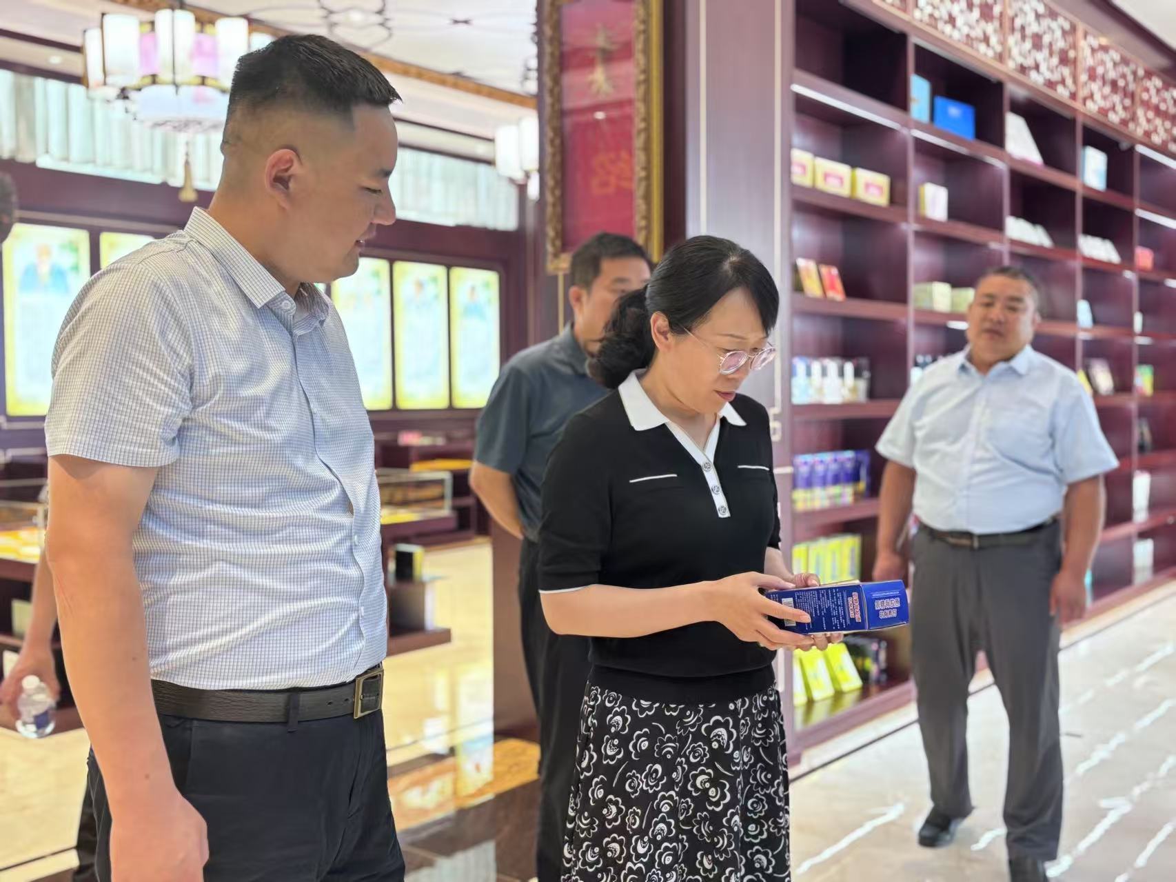 汝州市委常委、宣传部长、副市长黄红丽莅临润灵集团走访调研！