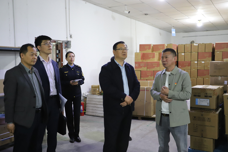 2023年5月,城阳区副区长纪瑞礼莅临老哥俱乐部视察调研 2023年5月,城阳区副区长纪瑞礼莅临老哥俱乐部视察调研