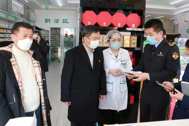 2020年2月,城阳区市场监督管理局局长王志刚一行莅临老哥俱乐部门店调研指导 2020年2月,城阳区市场监督管理局局长王志刚一行莅临老哥俱乐部门店调研指导