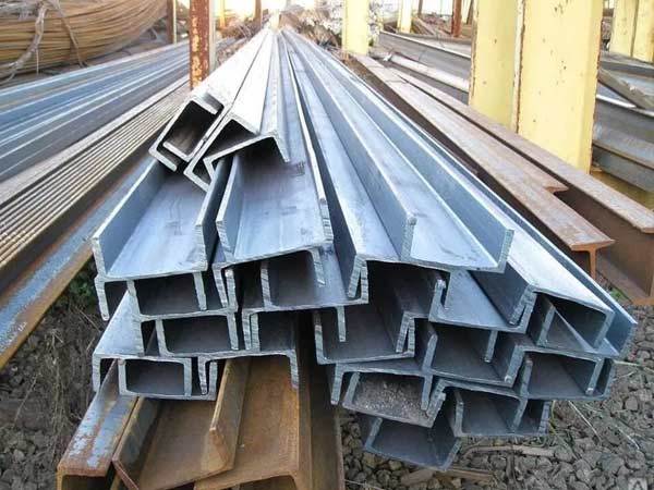 Cómo determinar las especificaciones del acero del canal