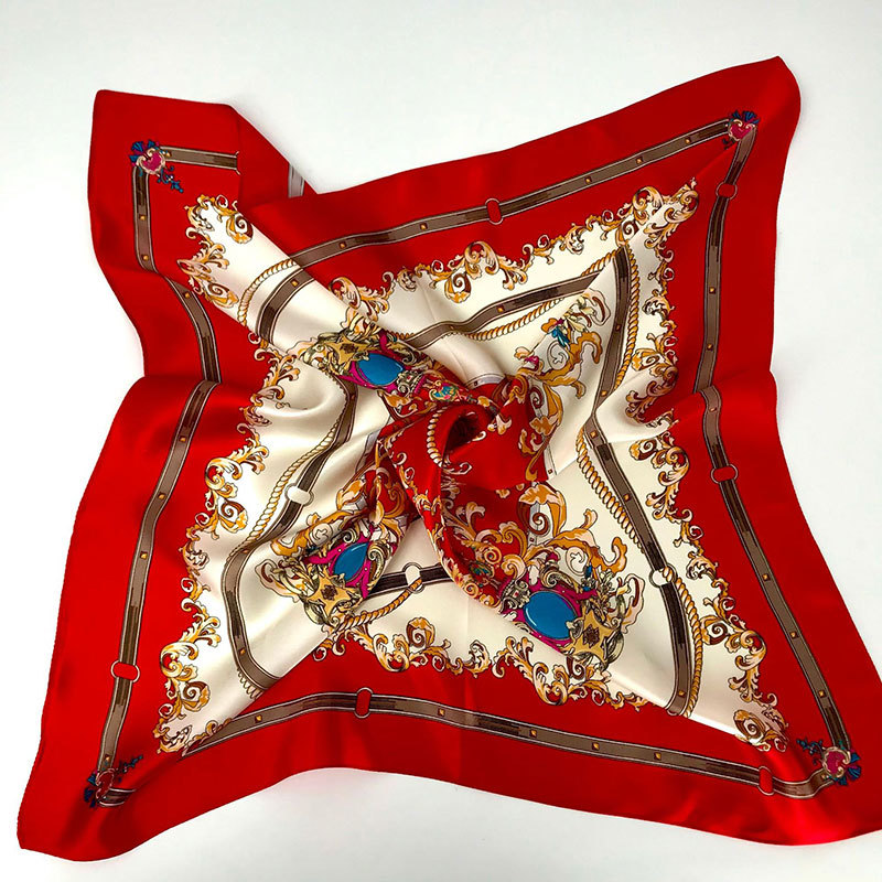 Small Fragrant Wind Light Luxury Silk Scarf Versatile Elegant French Short Scarf Small Square Scarf Women's High end Autumn Warm Scarf