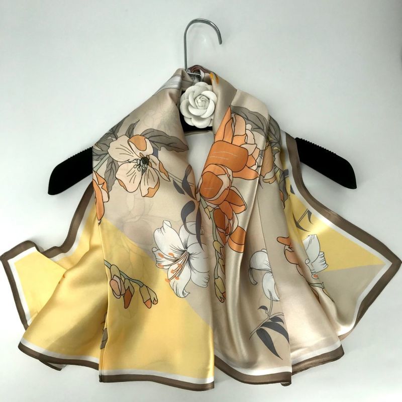 High end silk scarf, mulberry silk scarf, printed and versatile for autumn and winter warmth, small square scarf for work, commuting, decoration, scarf