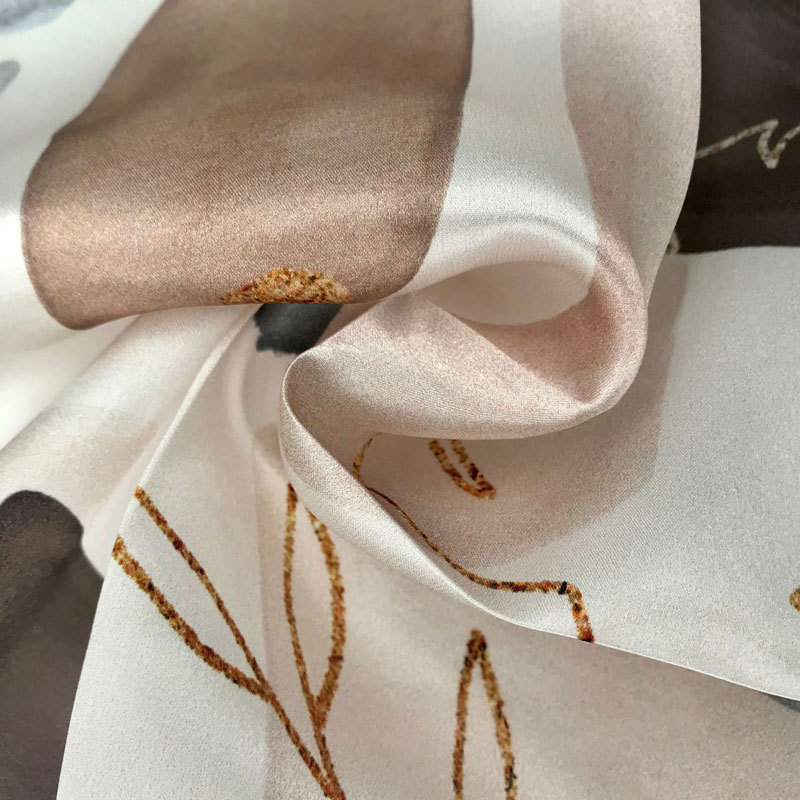 Spring and Autumn Silk Scarf Square Scarf Versatile Luxury French Short Scarf Female Commuter Professional Scarf Autumn Warm Scarf