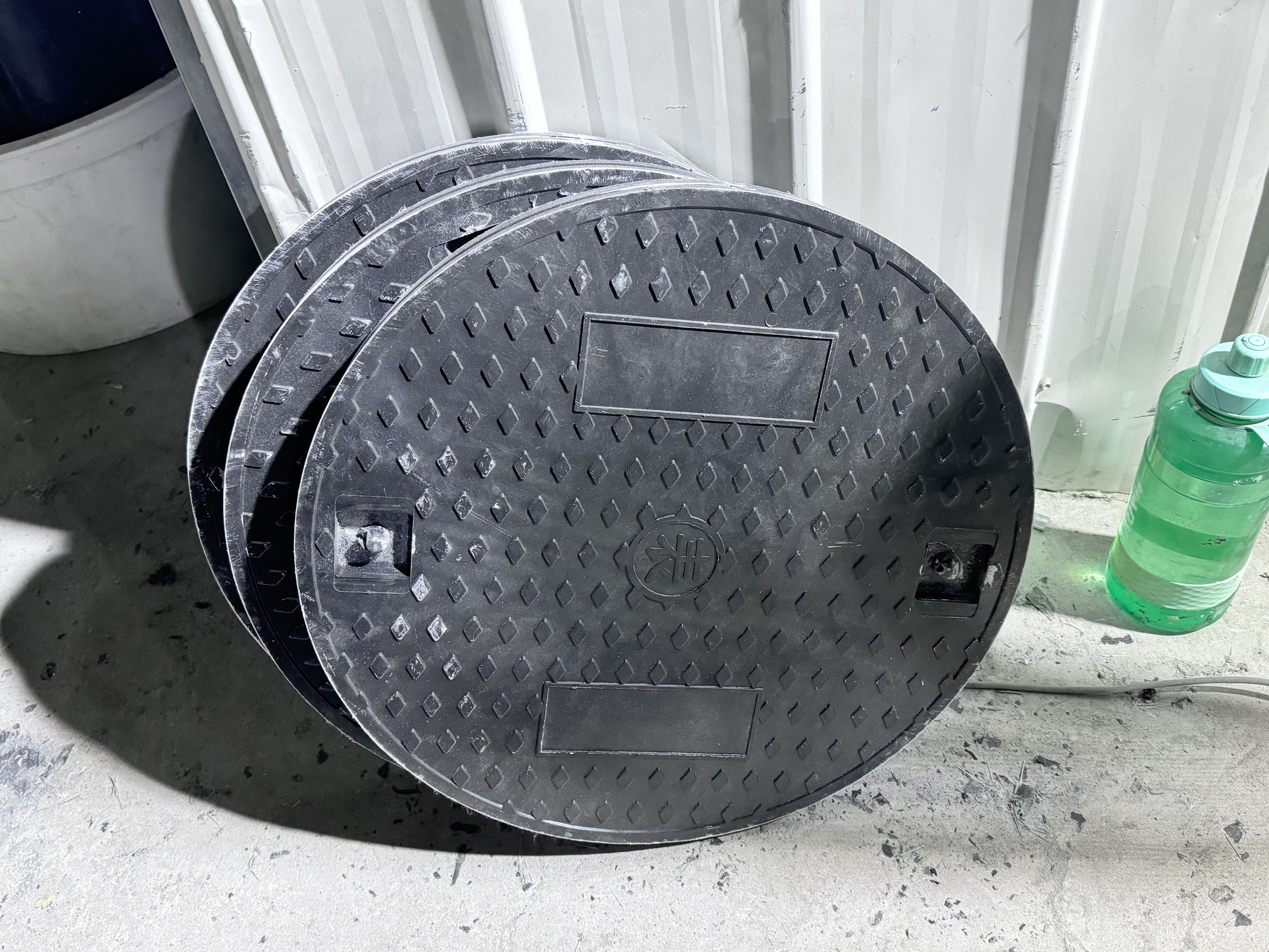 Manhole cover