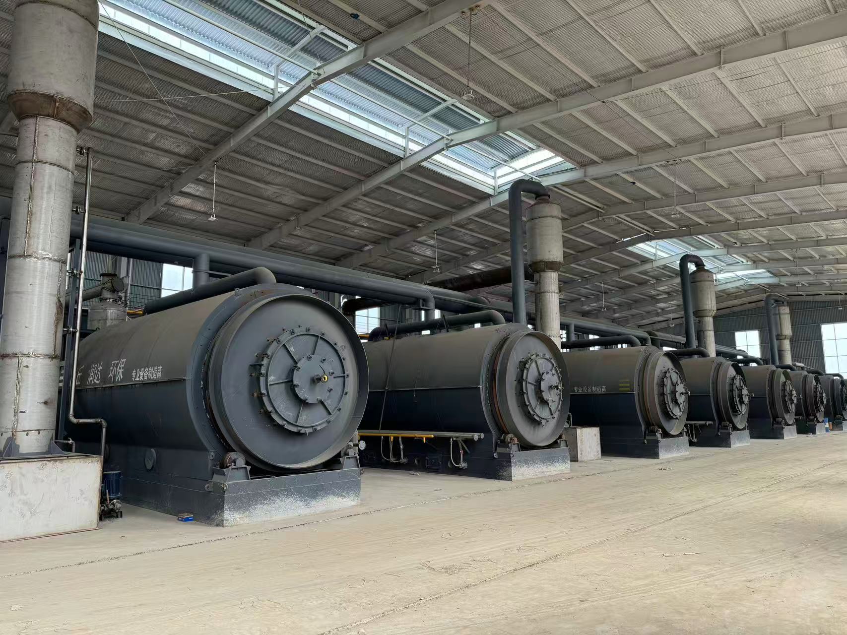 Crushing methods for solid waste