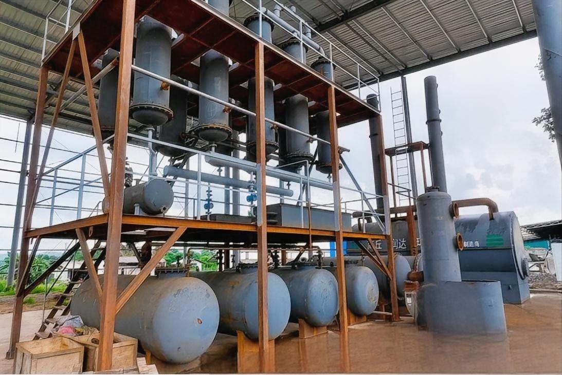 Negative pressure distillation