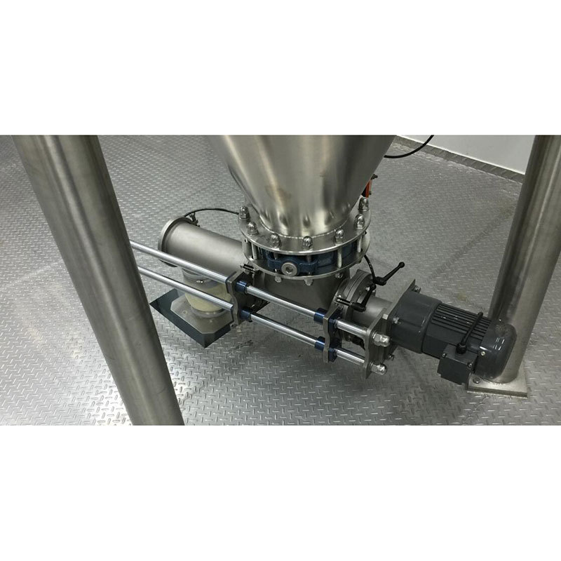 Pull type screw conveyor