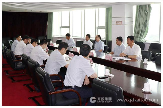 路玉军会见威海市商业银行总行客人