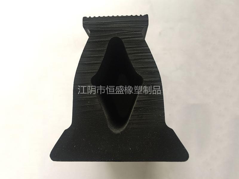船用貨艙蓋橡膠密封條及角接頭