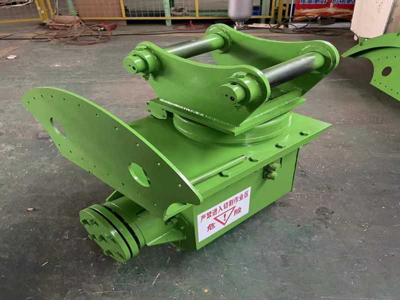 Hydraulic rock saw