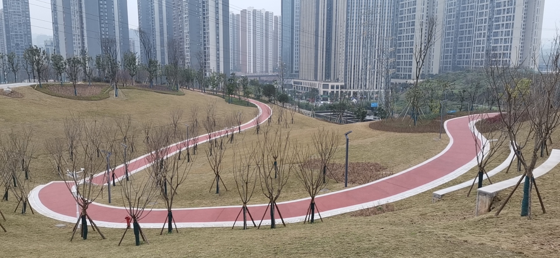 重庆溉楠溪体育公园 / 彩色生态透水混凝土路面 重庆溉楠溪体育公园 / 彩色生态透水混凝土路面